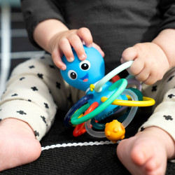 BABY EINSTEIN 13157-6 Gryzak z grzechotką ośmiornica Opus's Shake & Soot
