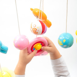 BABY MIX 37046 Karuzelka plastikowa z projektorem czerwona